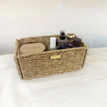 Load image into Gallery viewer, Foldable Seagrass Basket with Gold Plated Emblem
